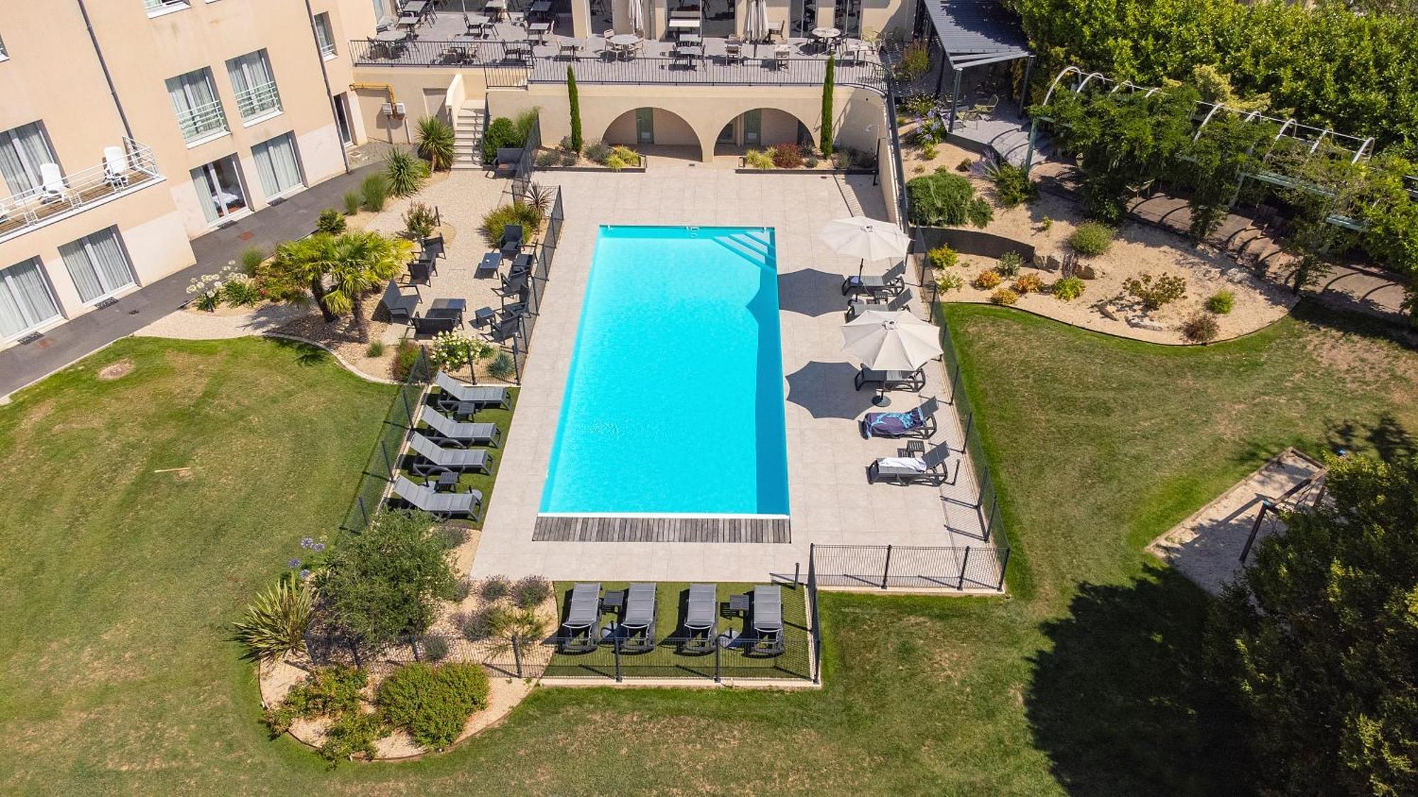 Logis Hotel Restaurant Aloe Ле-Эрбье Экстерьер фото