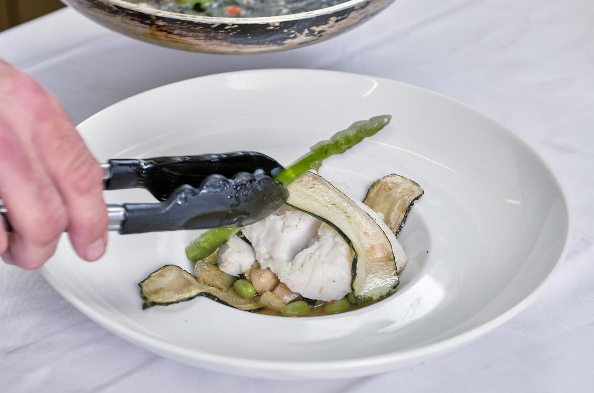Logis Hotel Restaurant Aloe Ле-Эрбье Экстерьер фото